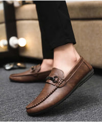 Zapatos casuales transpirables para hombre, tendencia de ocio de primavera y verano, zapatos de moda con hebilla de bocado de caballo estilo retro y pedal.