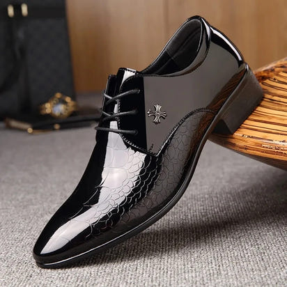 Zapatos de cuero para hombre, negros, de cuero suave, suela blanda, para primavera y otoño, para el mejor hombre, ropa formal de negocios para hombre, tallas grandes 38-48